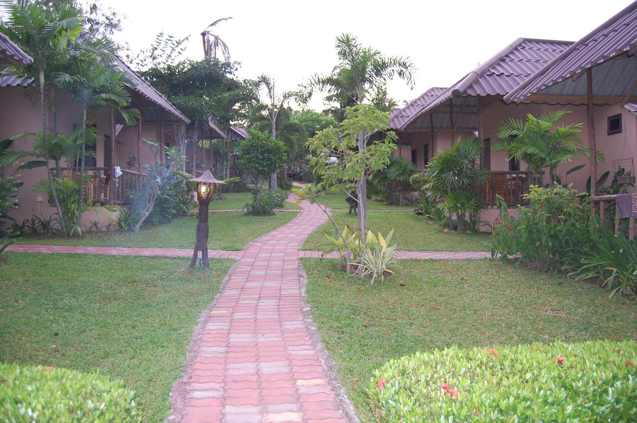 Bee Nat Garden Resort Bang Rak Beach  Ngoại thất bức ảnh