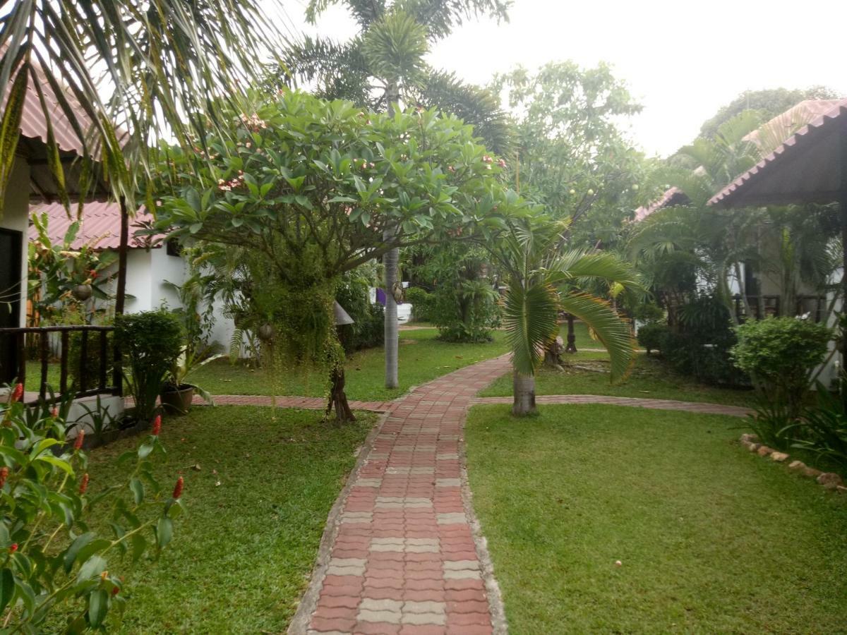 Bee Nat Garden Resort Bang Rak Beach  Ngoại thất bức ảnh